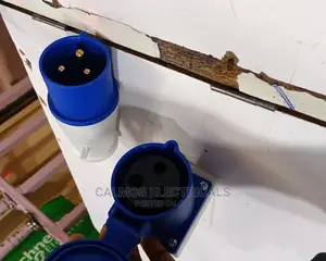 32amps 3pin Industrial Socket