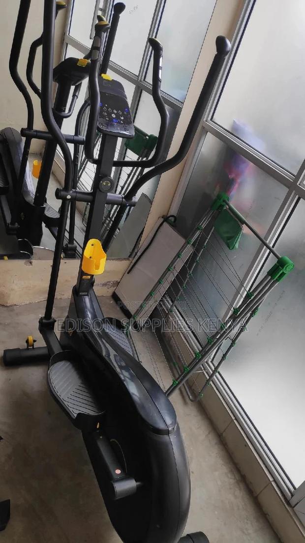 Cross Trainer, Cross Trainer Digital With Phone Connectivity - main view