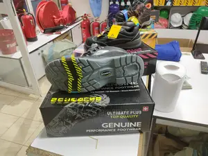Safety Boots Oil and Acid Resistant