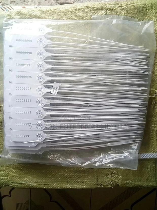 Plastic Seals - thumbnail 12