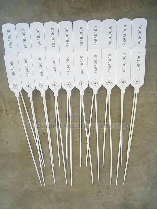 Plastic Seals - thumbnail 13