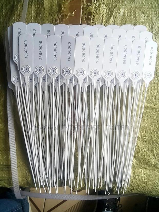 Plastic Seals - thumbnail 3