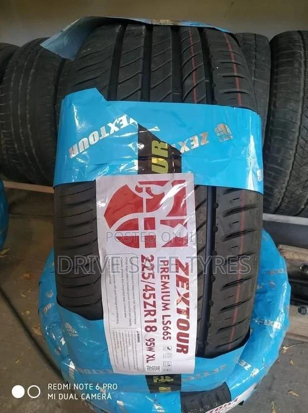 9.5 R17.5 Ceat Tyre Made in India - thumbnail 2