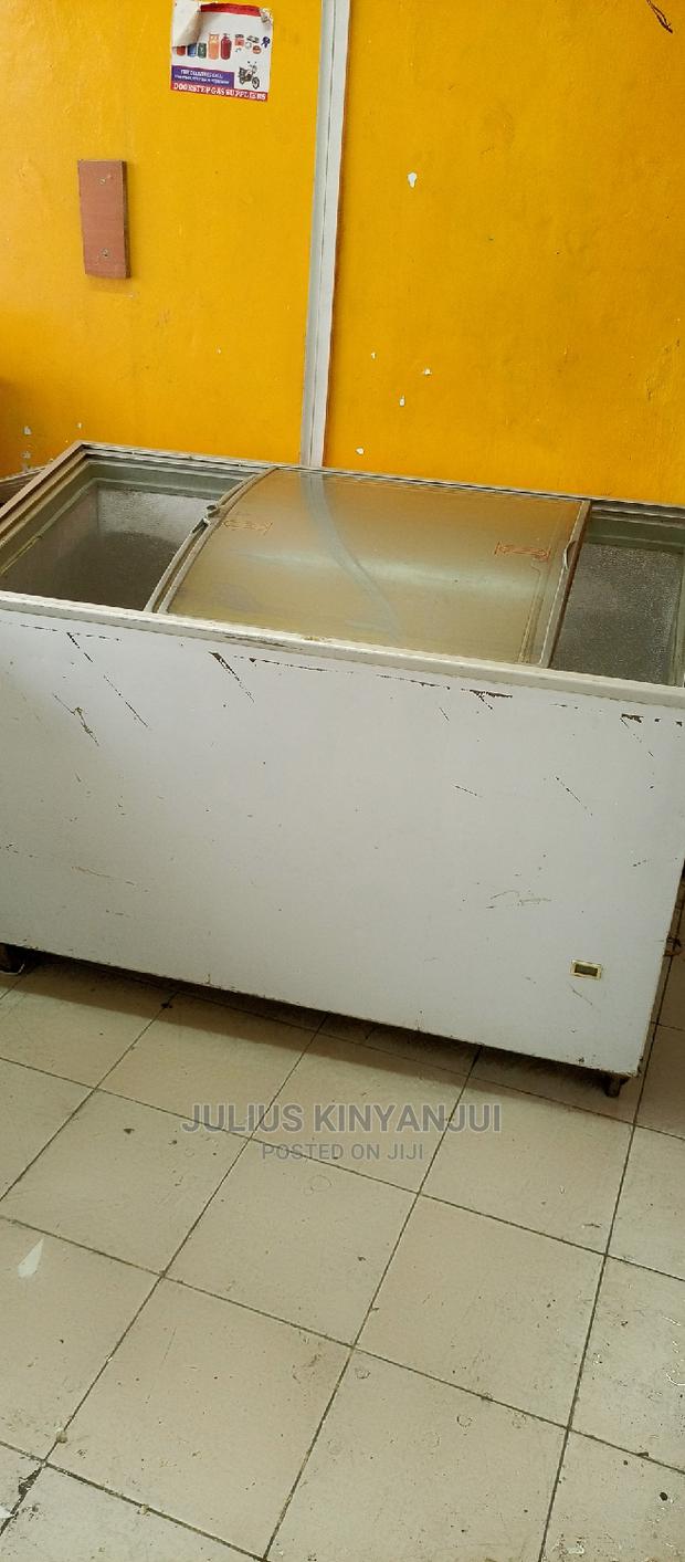 Showcase Freezer - main view