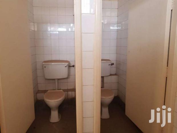 Godown In Industrial Area - thumbnail 7