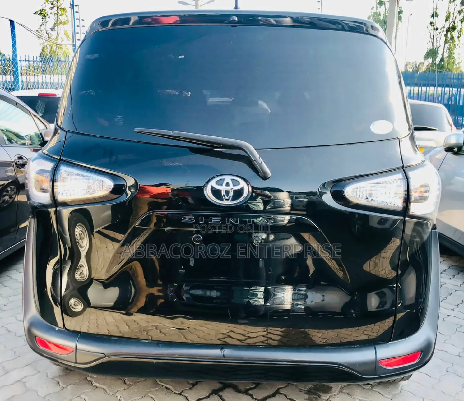 Toyota Sienta 2016 Black
