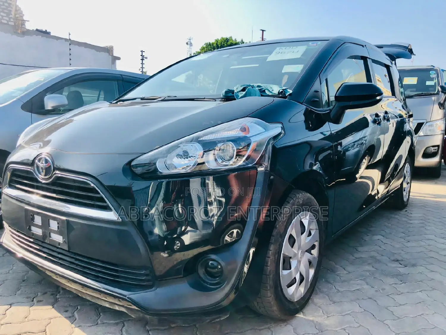 Toyota Sienta 2016 Black