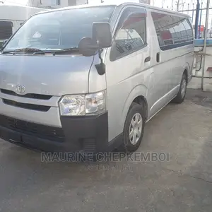 Toyota HiAce 2014