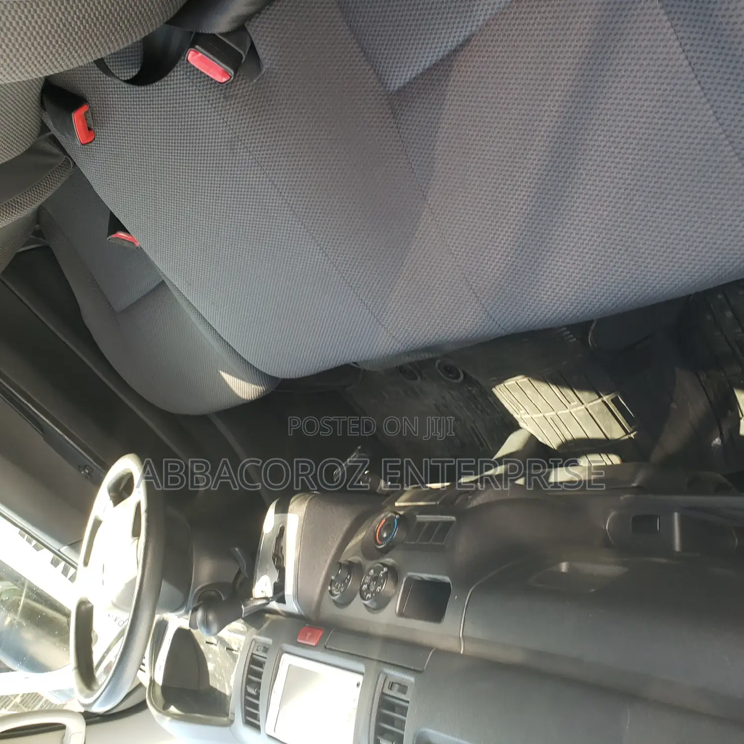 Toyota HiAce 2014