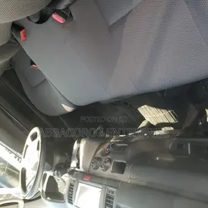 Toyota HiAce 2014