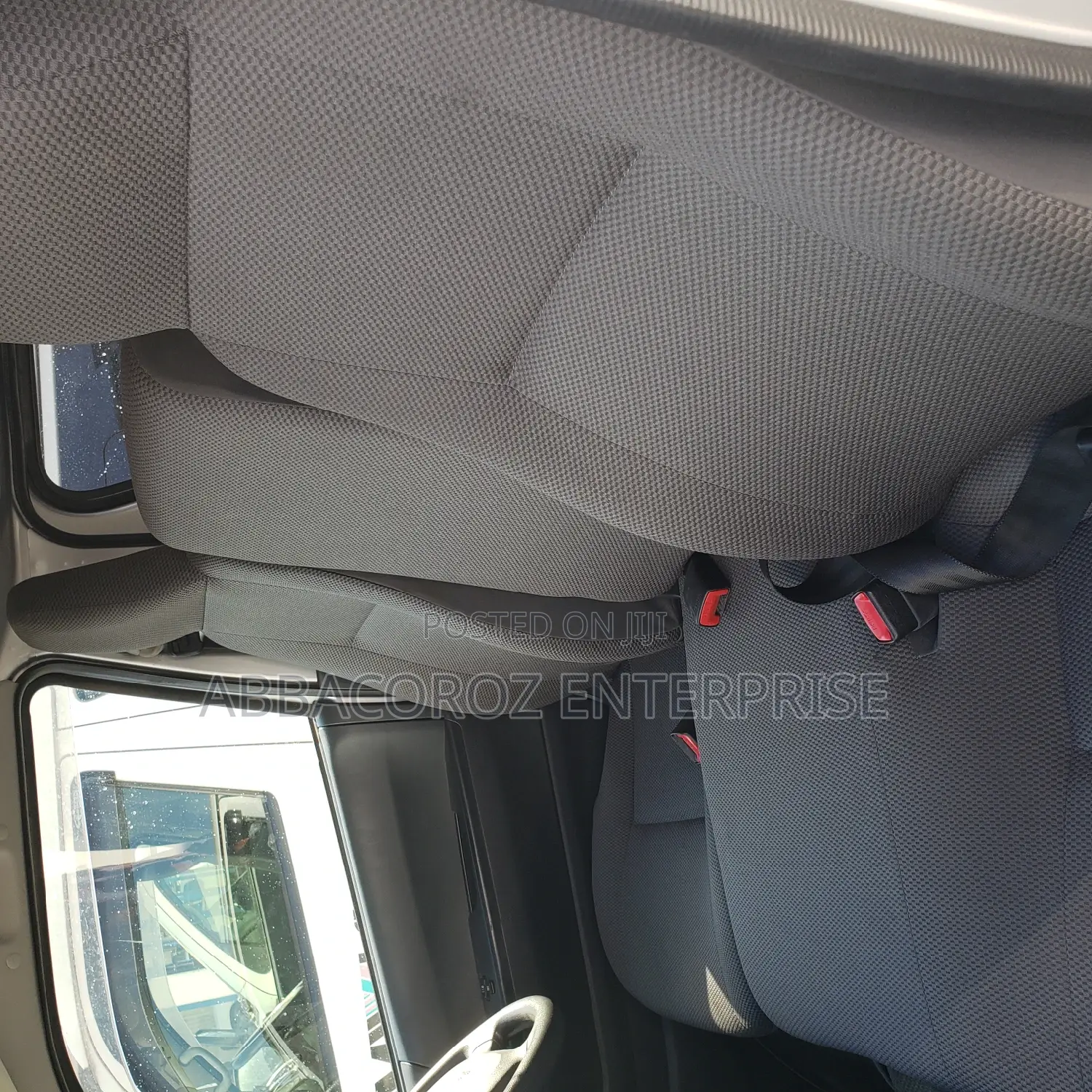 Toyota HiAce 2014