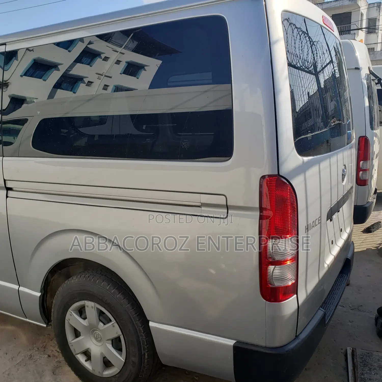 Toyota HiAce 2014