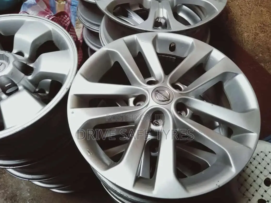 Juke Original Sport Rims 17 Inch Set