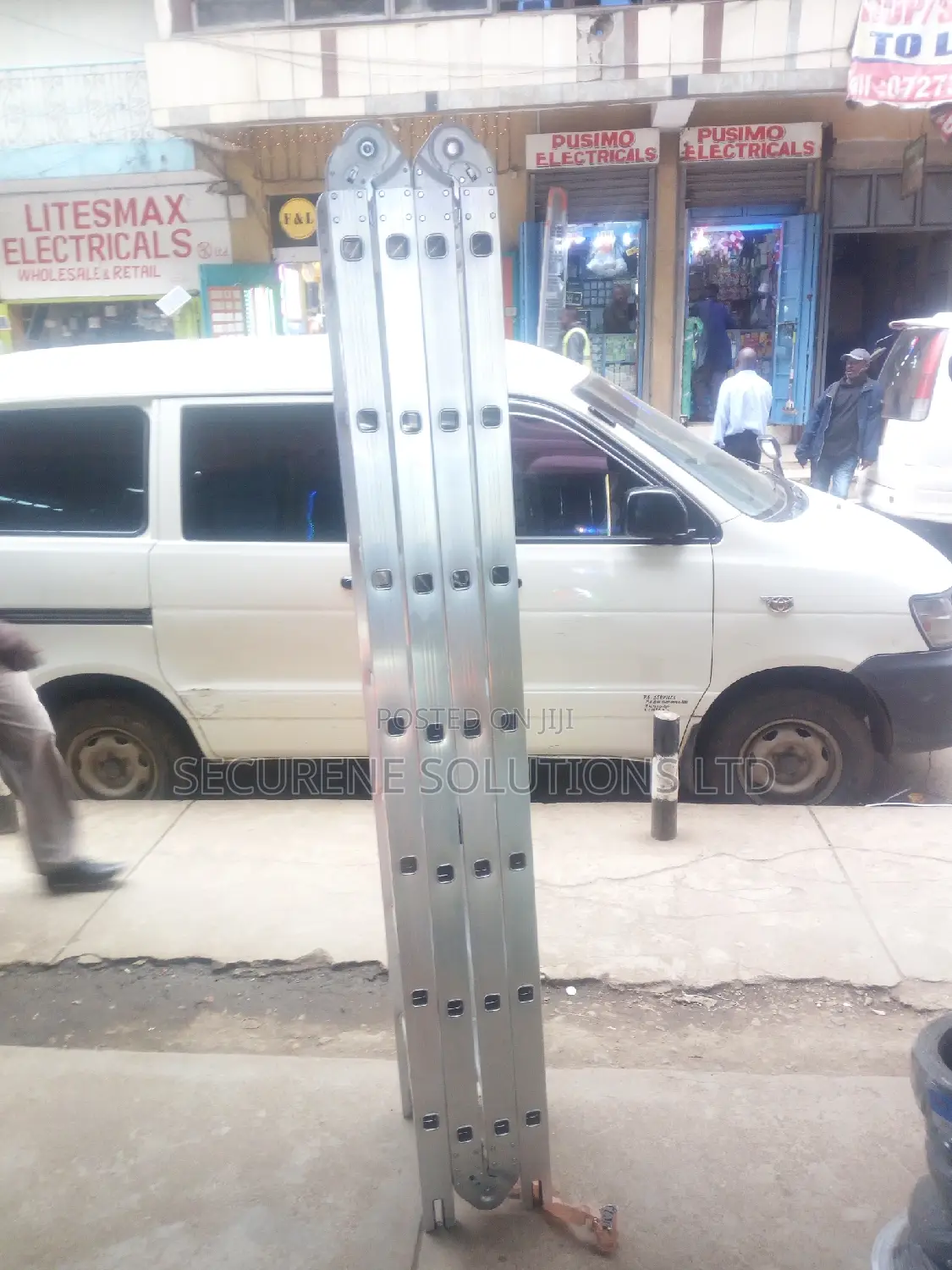 8.4 MTRS Aluminium Multipurpose Ladder