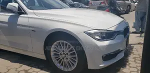 BMW 320i 2014 White