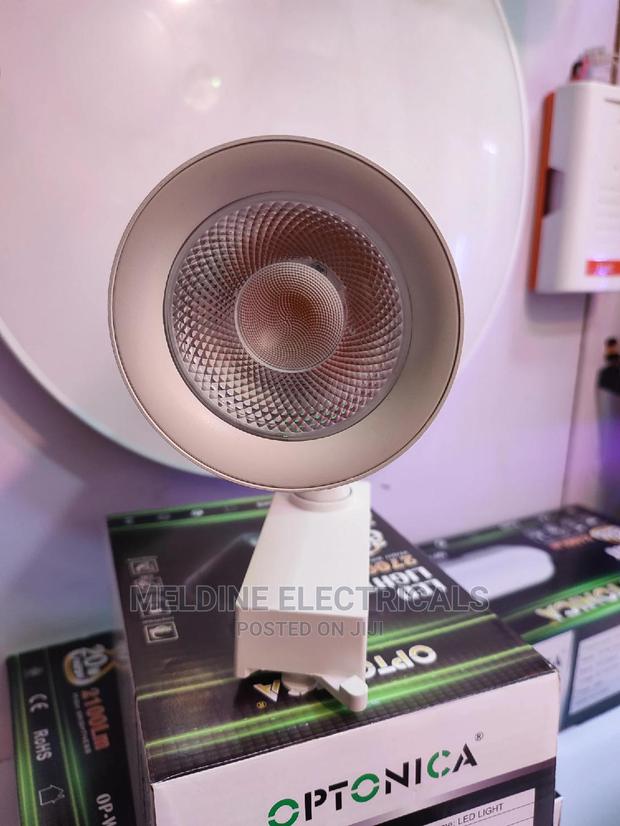 LED 30watts Track Light. - thumbnail 3