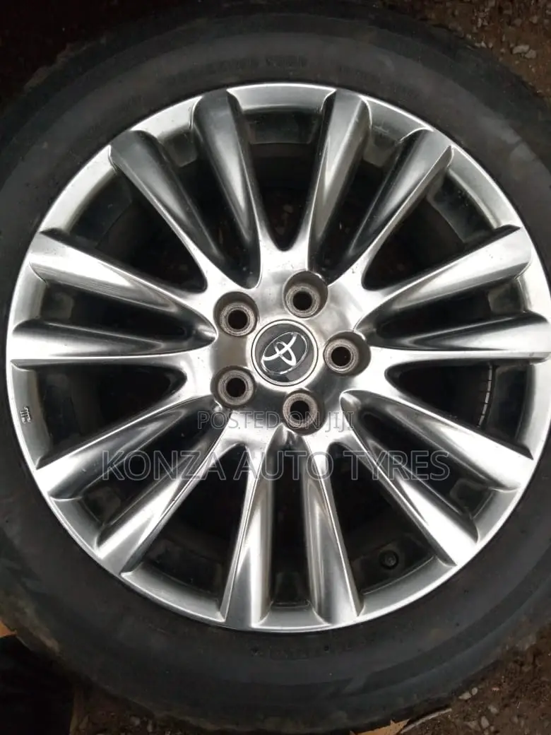 Toyota Harrier Rim Size 17