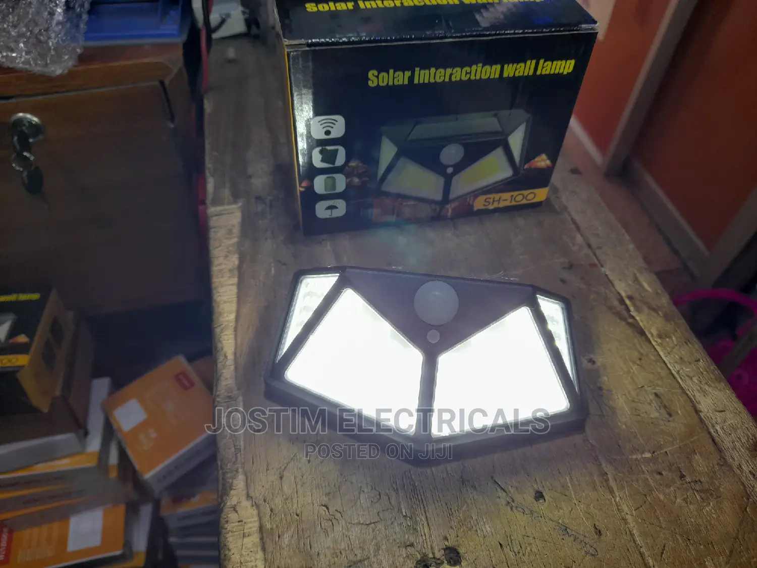 Solar Led Wall Lamp With Motion Sensor
