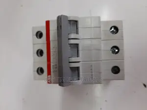 Abb 32 Triple Pole Mcb