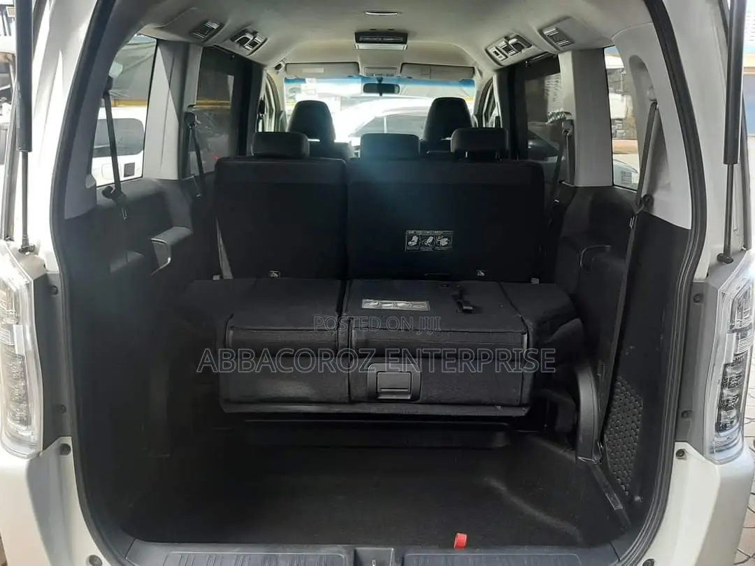 Honda Stepwgn 2015 Pearl