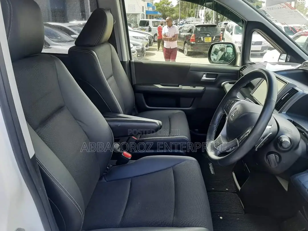 Honda Stepwgn 2015 Pearl