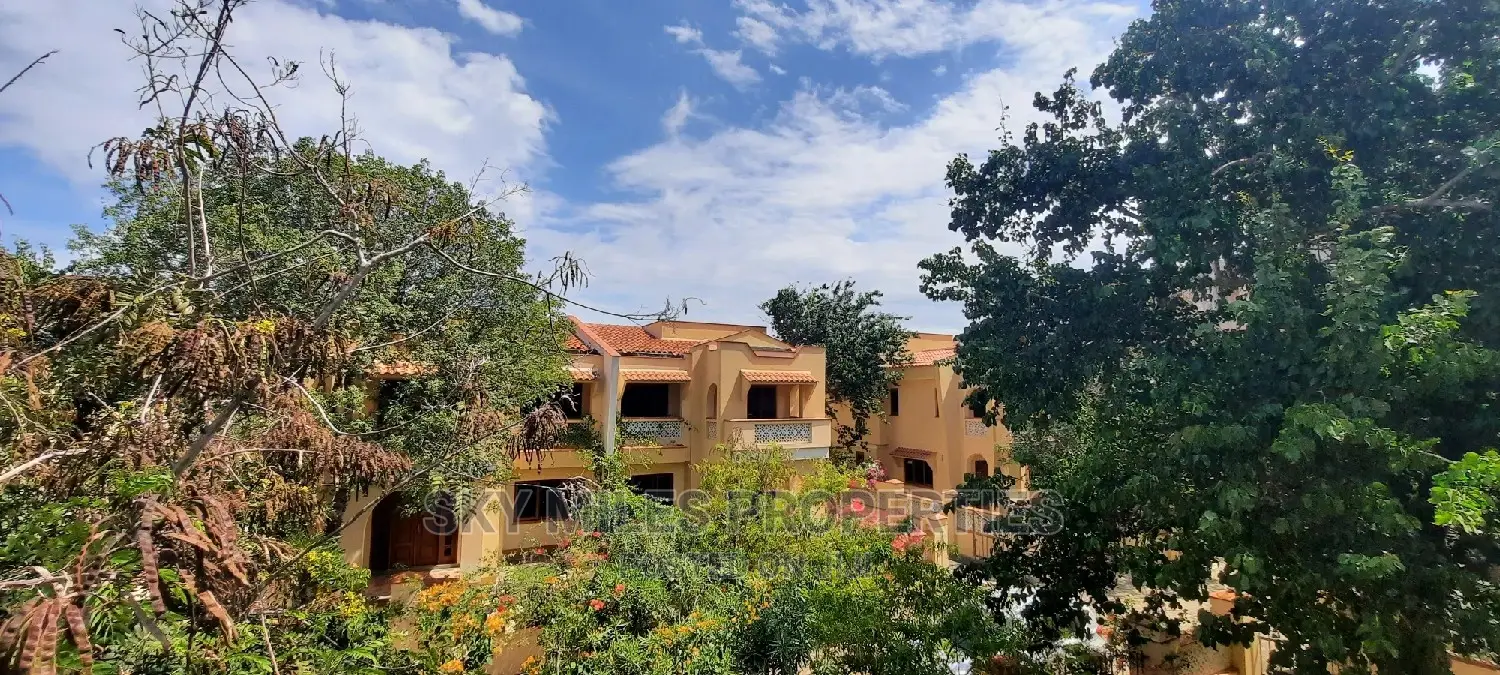 Estate on Sale Located at Serena the Ocean