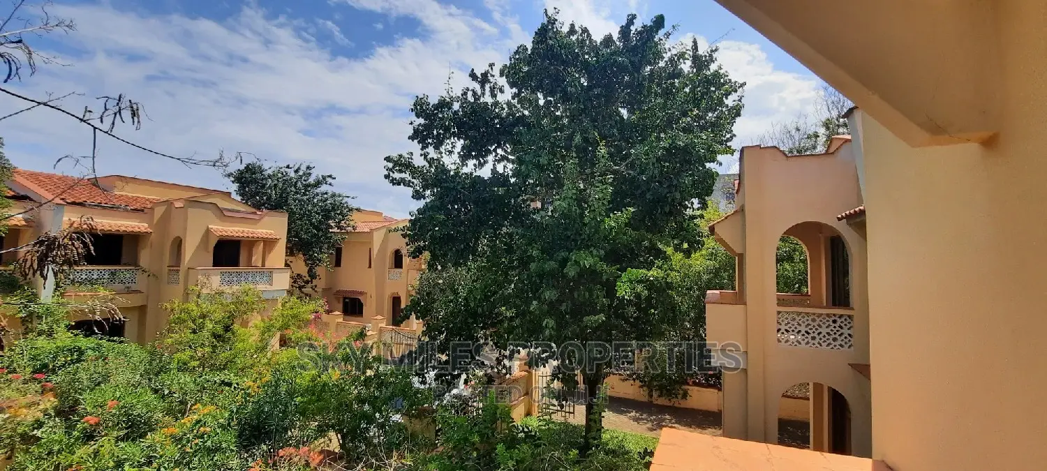Estate on Sale Located at Serena the Ocean