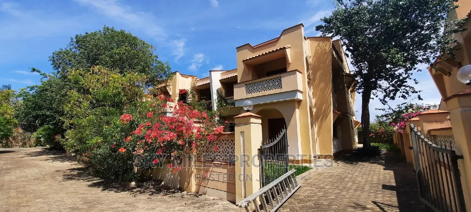 Estate on Sale Located at Serena the Ocean