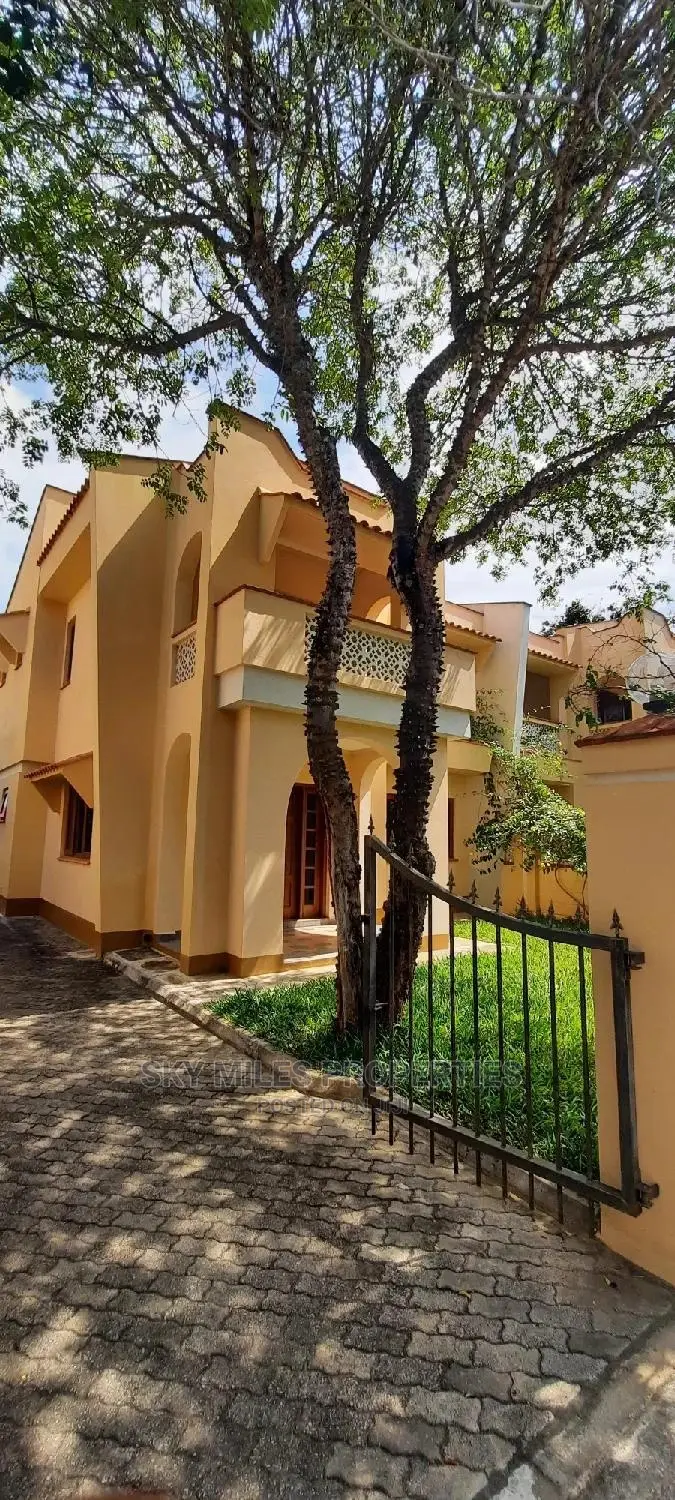 Estate on Sale Located at Serena the Ocean