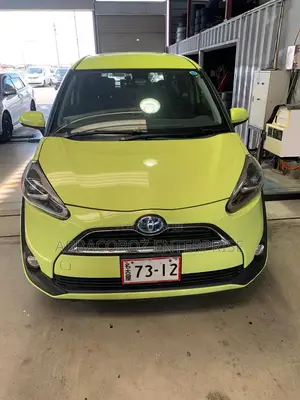Toyota Sienta 2016 1.5 AWD (6-Seater) Green