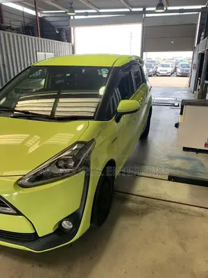 Toyota Sienta 2016 1.5 AWD (6-Seater) Green