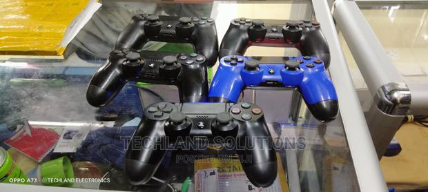 Original Ps4 Controller S - main view