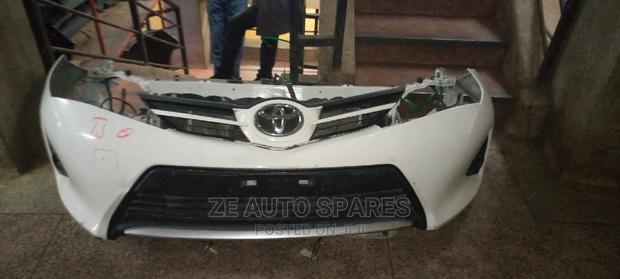 Toyota Auris 2013 Nosecut - main view