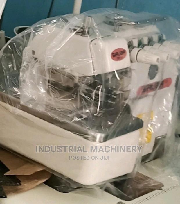 Overlock Sewing Machine-trusted - main view