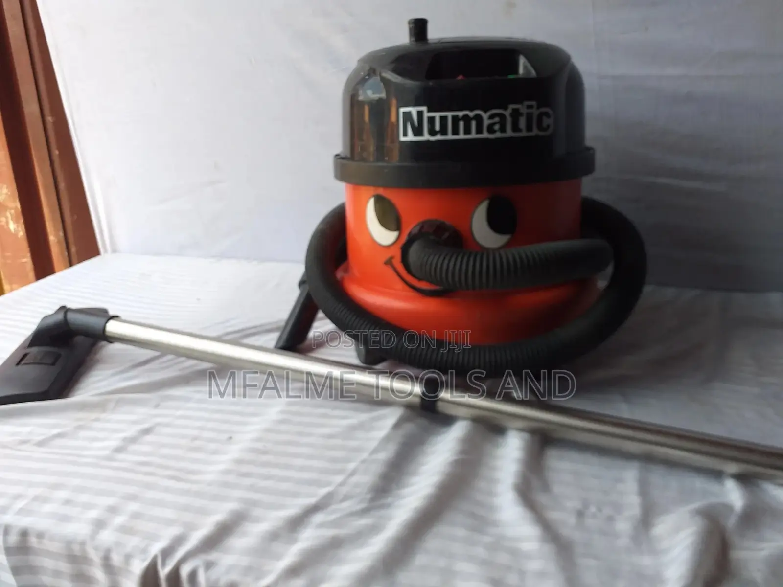 Hoover/Vacuum Cleaner -henry Numatic 9ltrs 620w 240v- Ex-uk