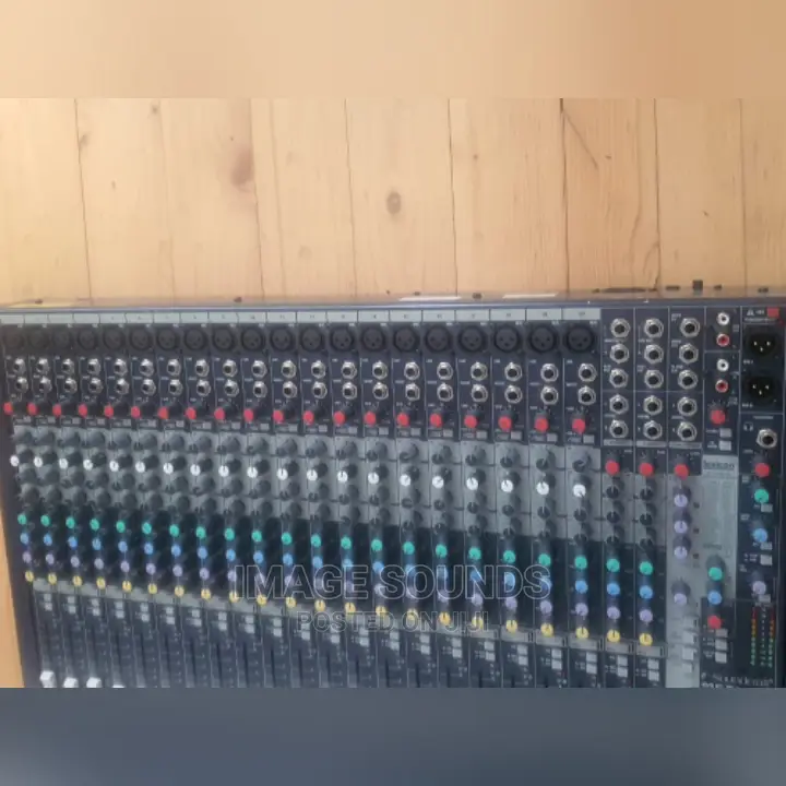 Soundcraft 20channel-Plain Mixer