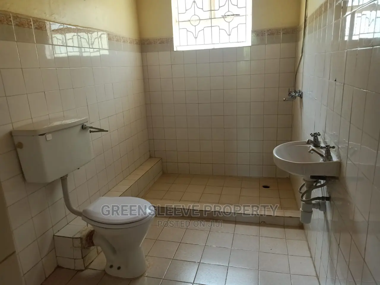 3bdrm Bungalow in Karen for Rent