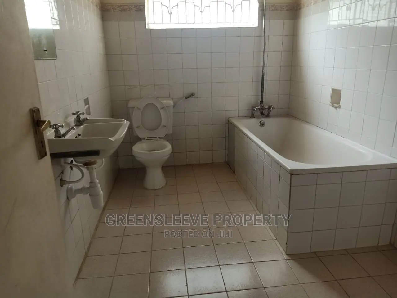 3bdrm Bungalow in Karen for Rent