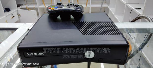 Chipped X-Box 360, With 15games - thumbnail 5