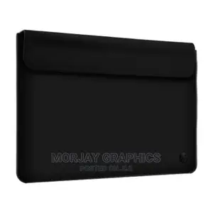 Switcheasy Pro 13.6" Laptop Sleeve