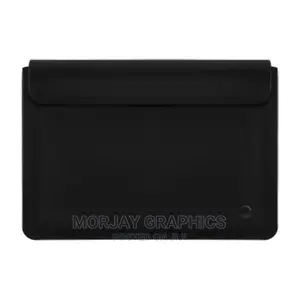 Switcheasy Pro 13.6" Laptop Sleeve