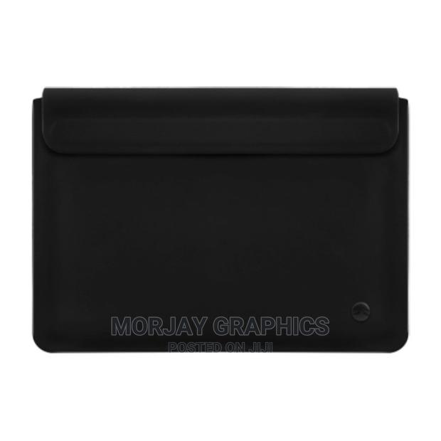 Switcheasy Pro 13.6" Laptop Sleeve - thumbnail 2