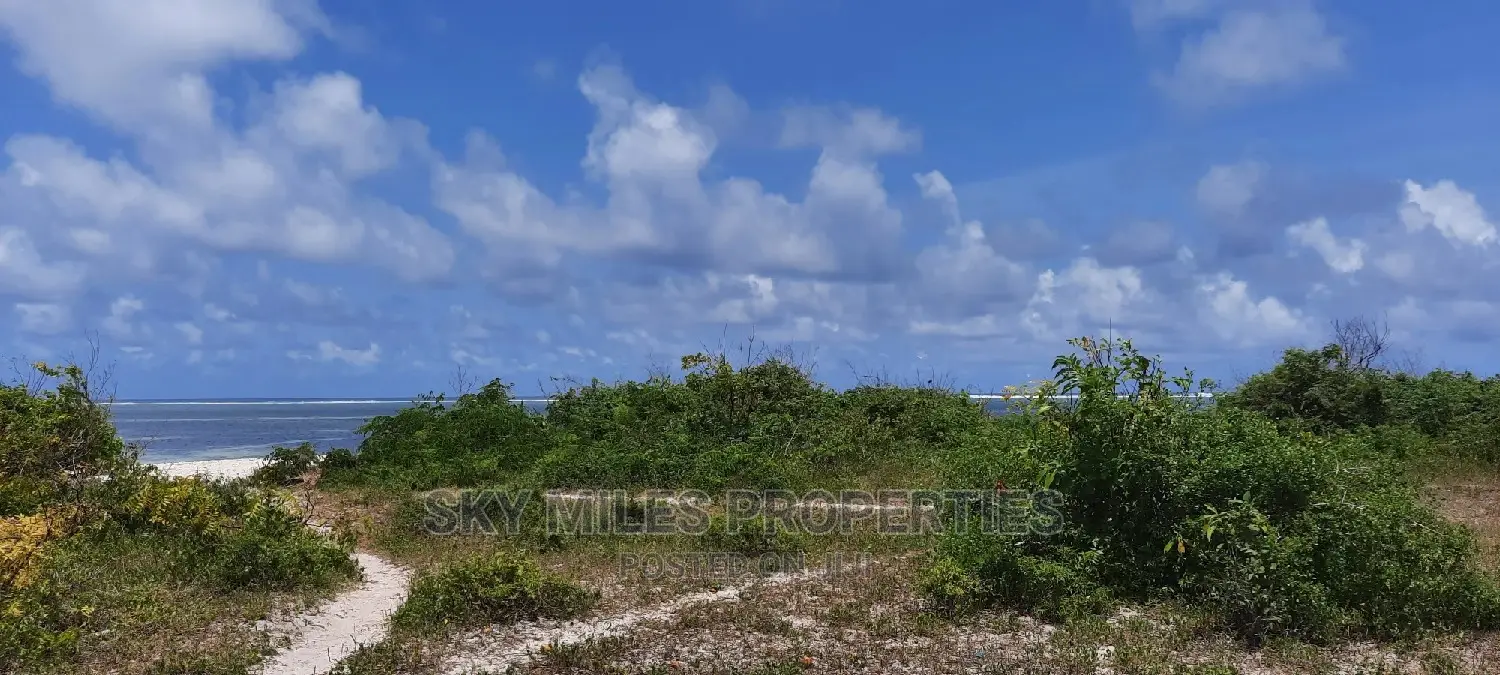 Sandy Beach Plot,A Parcel of 10 Acres on Sale.