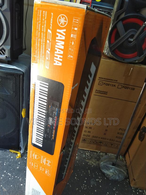 Yamaha Keyboard Psre263 - main view