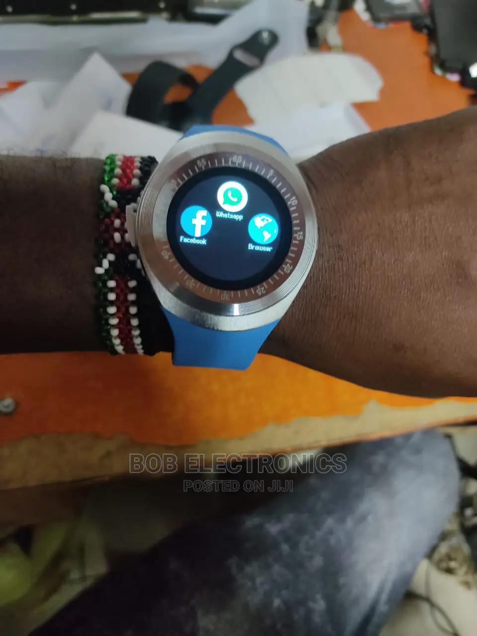 Y1 Stylish Smart Watch