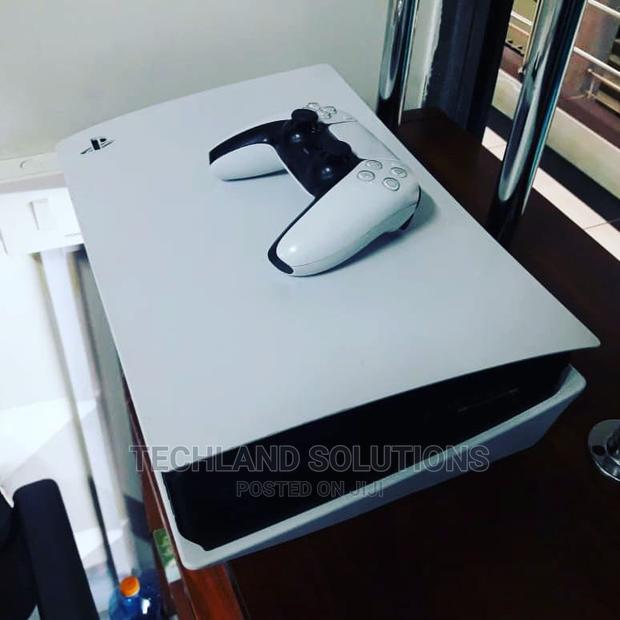 Used Ps5 , - thumbnail 3