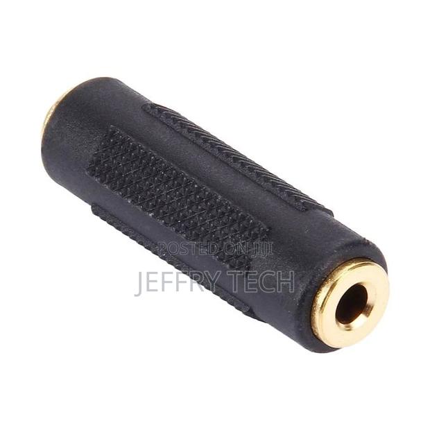3.5mm Female Jack to 3.5mm Female Jack Audio Adapter(Black)