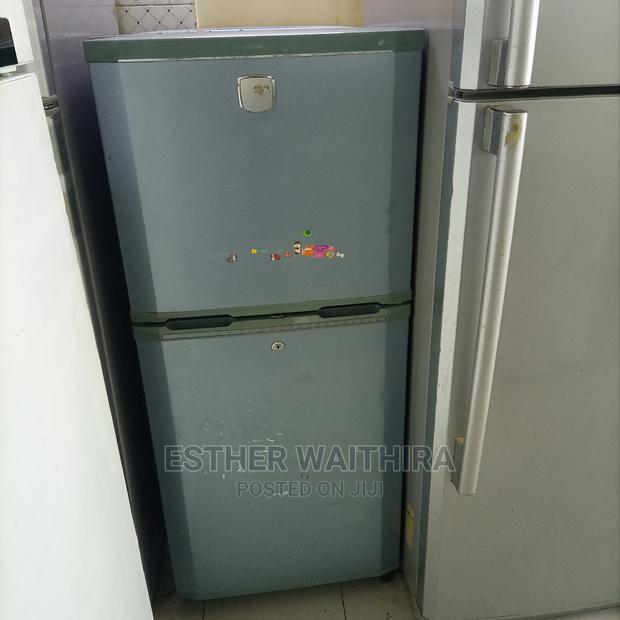 Lg Fridge 200 Litres - thumbnail 2