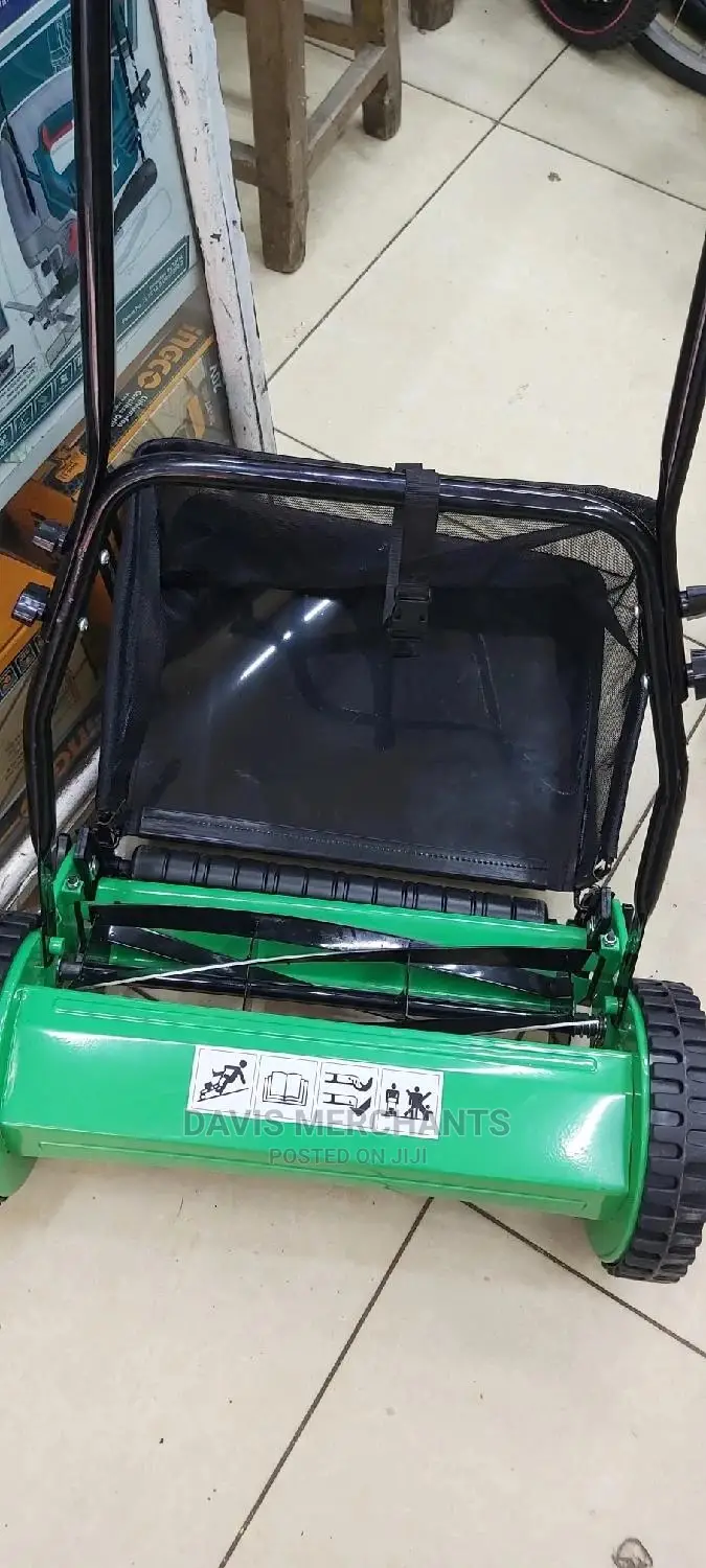 Manual Lawnmower