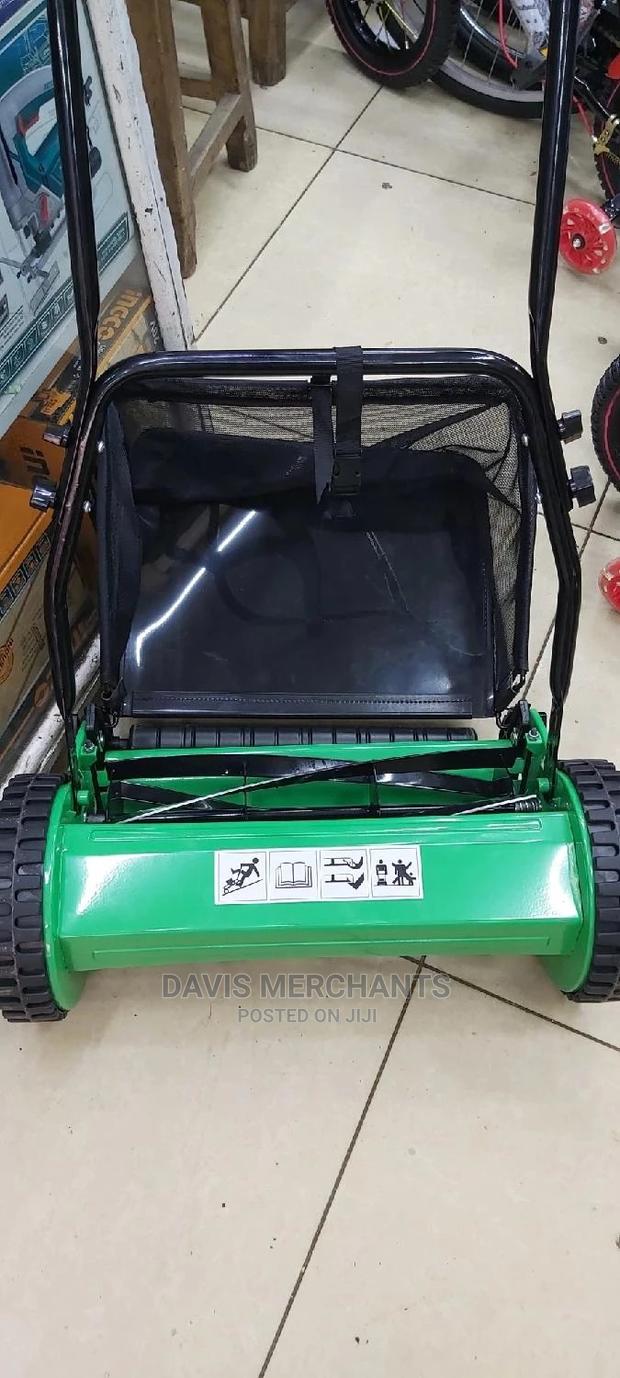 Manual Lawnmower - thumbnail 6
